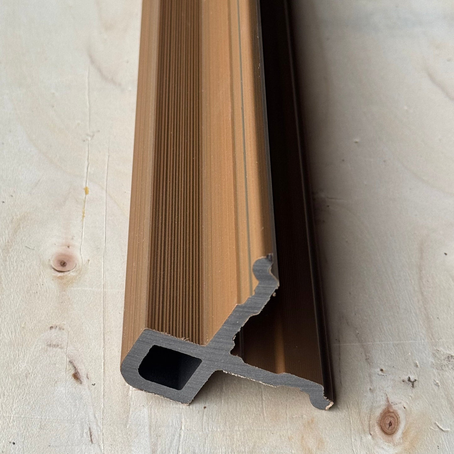 Hoekprofiel Teak 290cm en 390cm