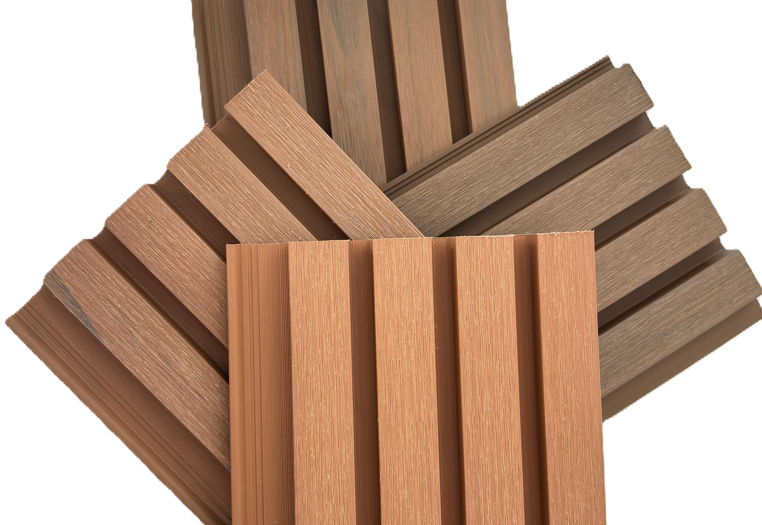 Teak tinten composiet gevelbekleding