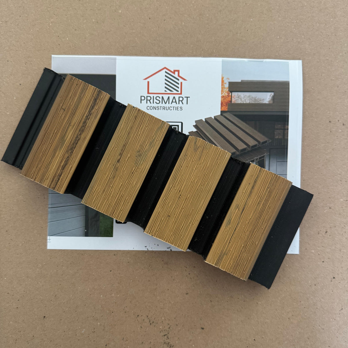 Muster Verbundstoff-Fassadenpaneele: Bicolor Smokey Oak Black