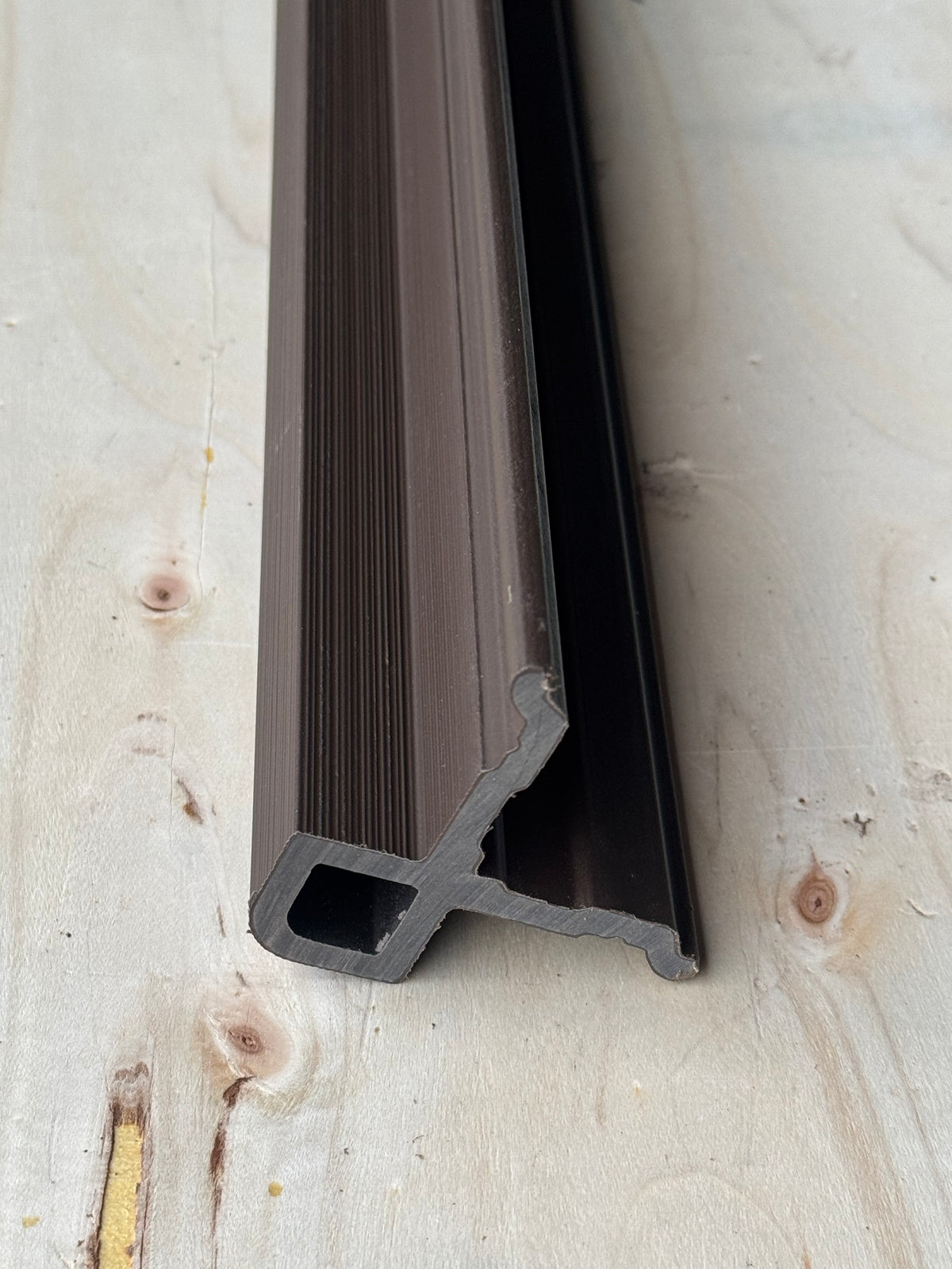 Hoekprofiel Walnut 290cm