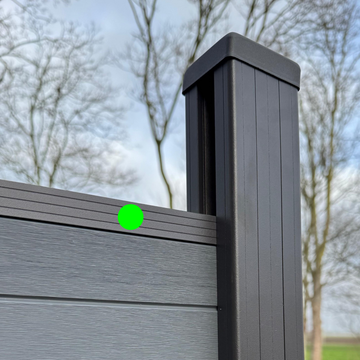 Composiet Schutting I Aluminium onder -of boven profiel
