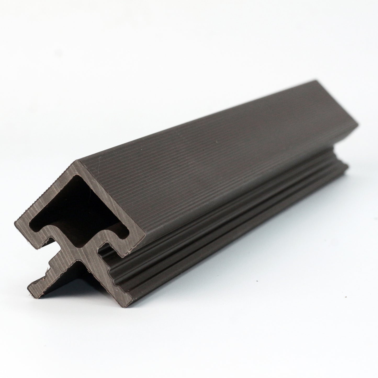 Hoekprofiel Walnut ࠰ sherpe hoek ࠰ 290 cm