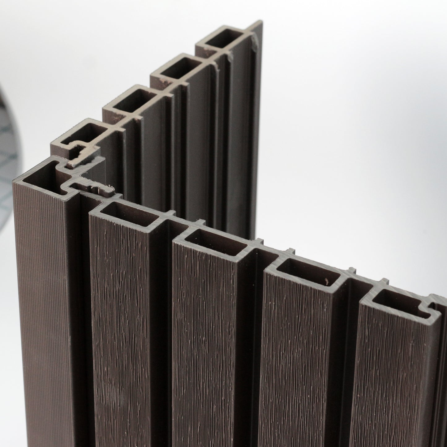 Hoekprofiel Walnut ࠰ sherpe hoek ࠰ 290 cm